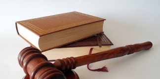 Looking for the Best Attorney for a Legal Work? Here are few tips for choosing the right Person Attorney for Legal Work