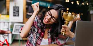 Tips for picking an award for a virtual event