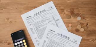 11 Reasons to Invest in Account Receivable Software Account